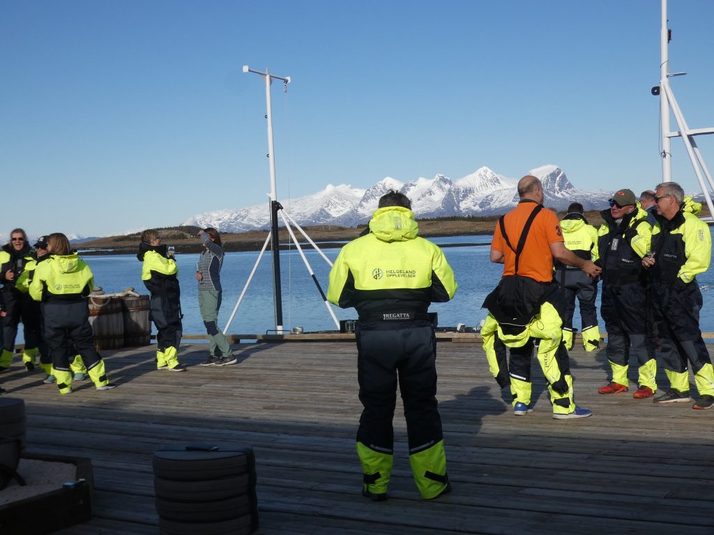 Gruppe som er klar for avreise med RIB
